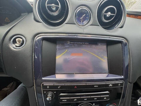 2011 Jaguar XJ