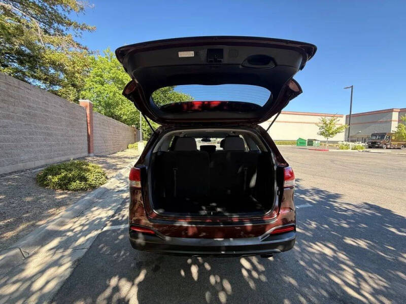2018 Kia Sorento LX