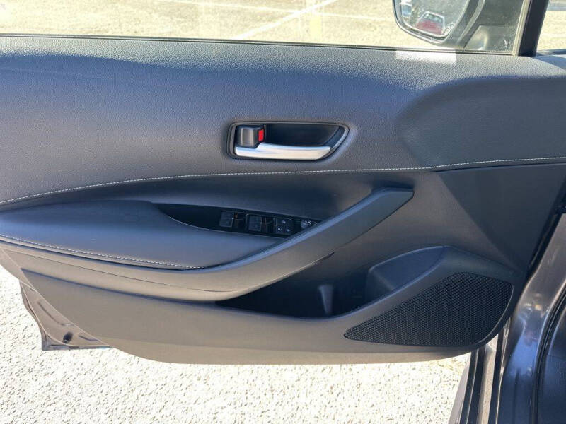 2025 Toyota Corolla Hatchback SE