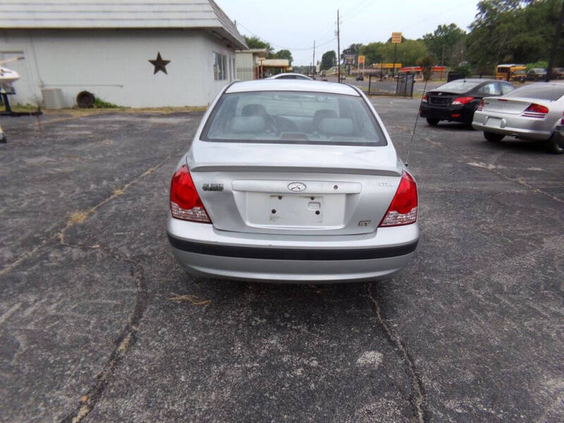 2005 Hyundai Elantra GT photo 5