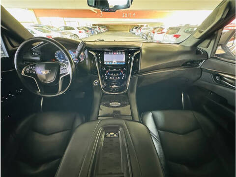 2016 Cadillac Escalade Platinum