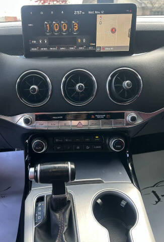 2022 Kia Stinger GT1