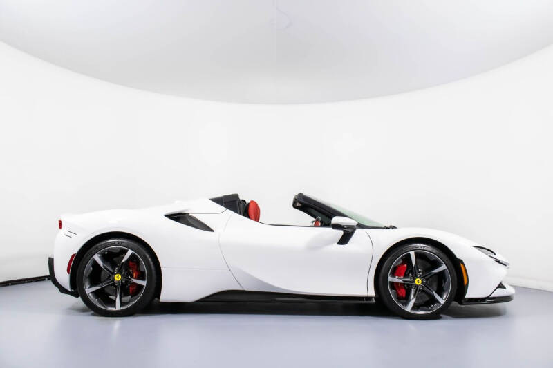 2023 Ferrari SF90 Spider