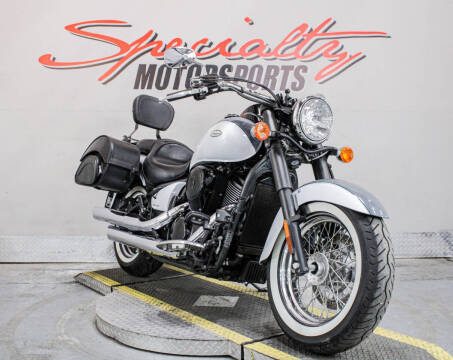 2021 Kawasaki Vulcan 900 Classic