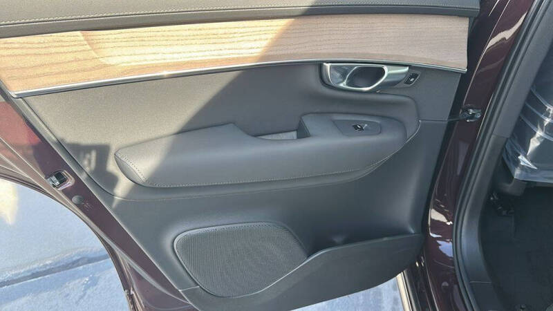 2026 Volvo XC90 B5 Core