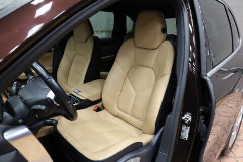 2014 Porsche Cayenne Platinum