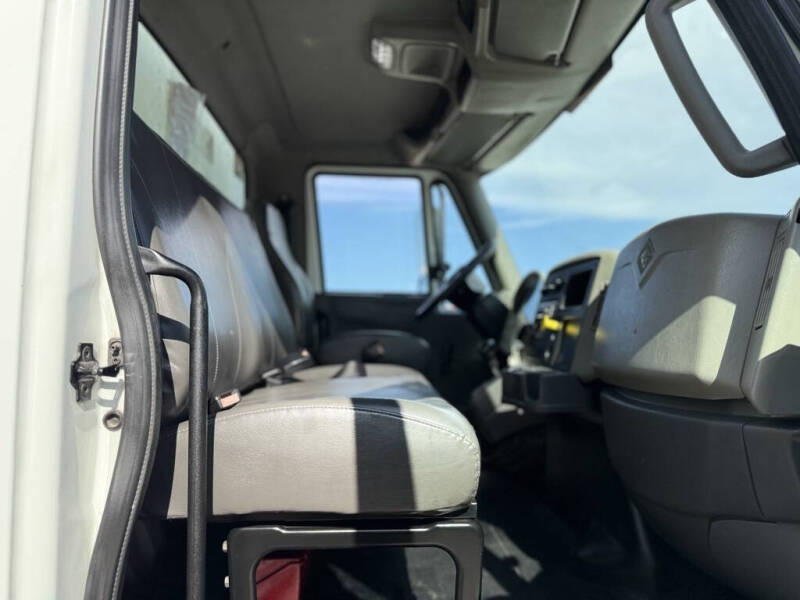 2019 International DuraStar 4300