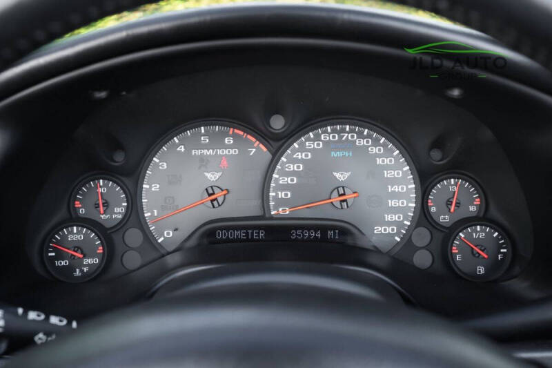 2004 Chevrolet Corvette