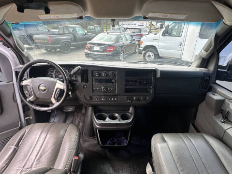 2017 Chevrolet Express 2500