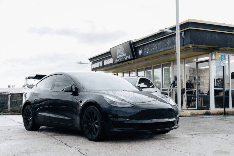 2021 Tesla Model 3 Standard Range Plus