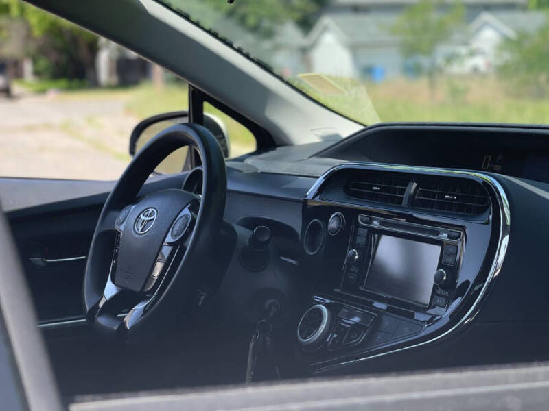 2018 Toyota Prius c Three