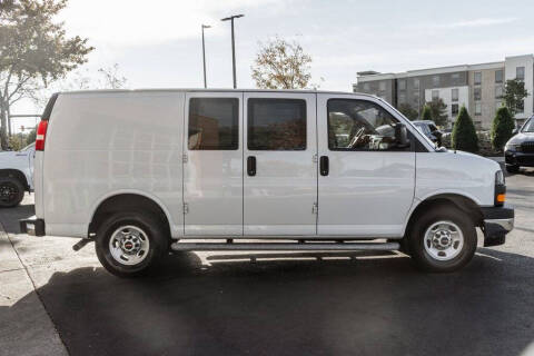 2023 GMC Savana 2500