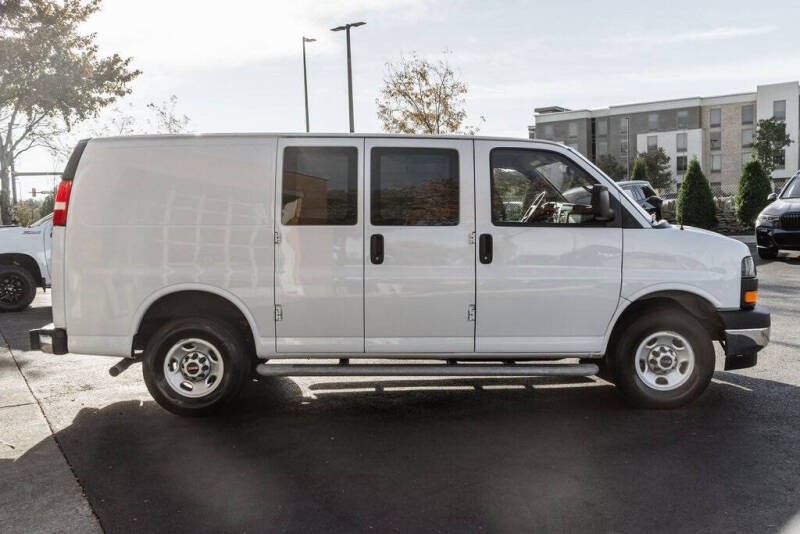 2023 GMC Savana 2500