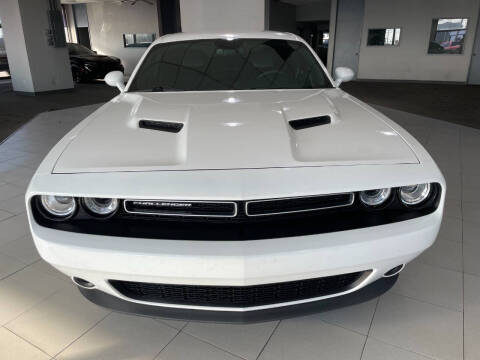 2015 Dodge Challenger SXT Plus