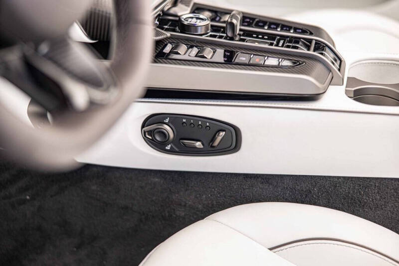 2026 Aston Martin Vanquish Volante