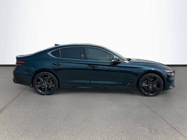 2022 Genesis G70