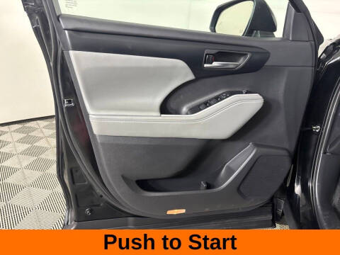 2025 Toyota Highlander Hybrid XLE