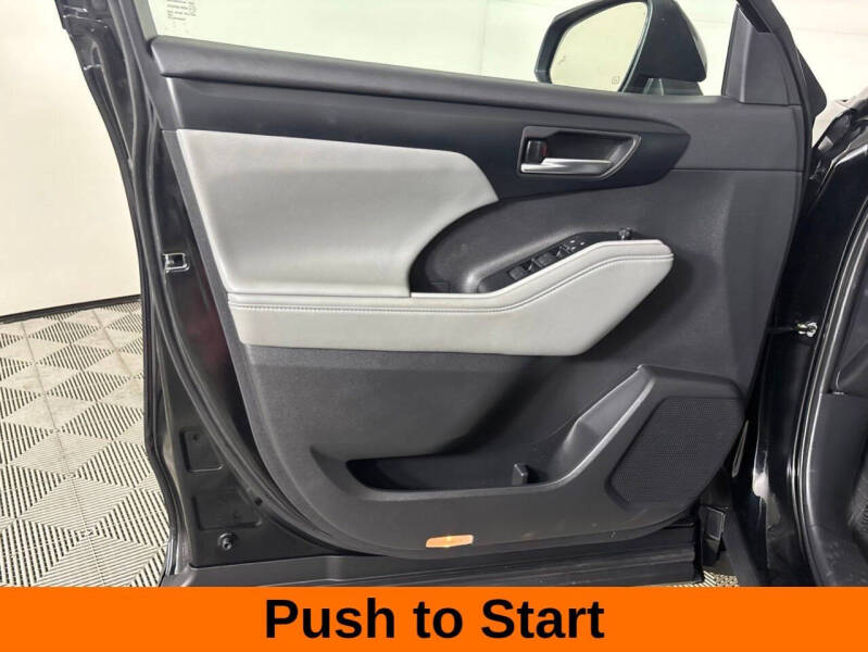 2025 Toyota Highlander Hybrid XLE