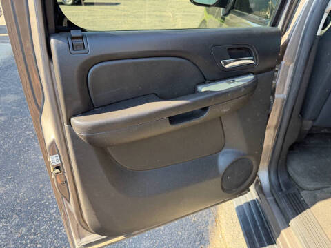 2012 Chevrolet Suburban Fleet 2500