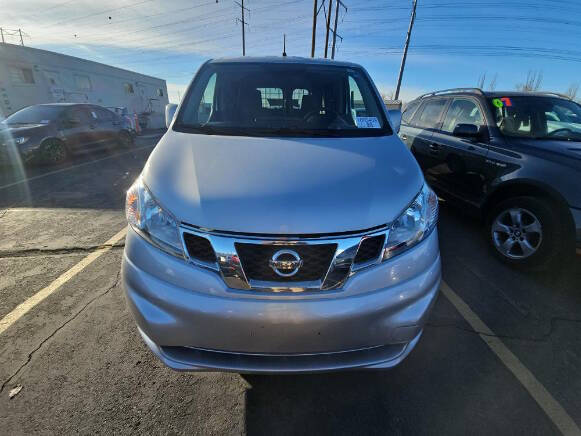 2017 Nissan NV200 SV photo 2