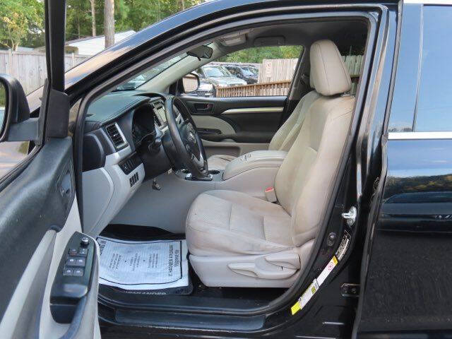 2017 Toyota Highlander LE