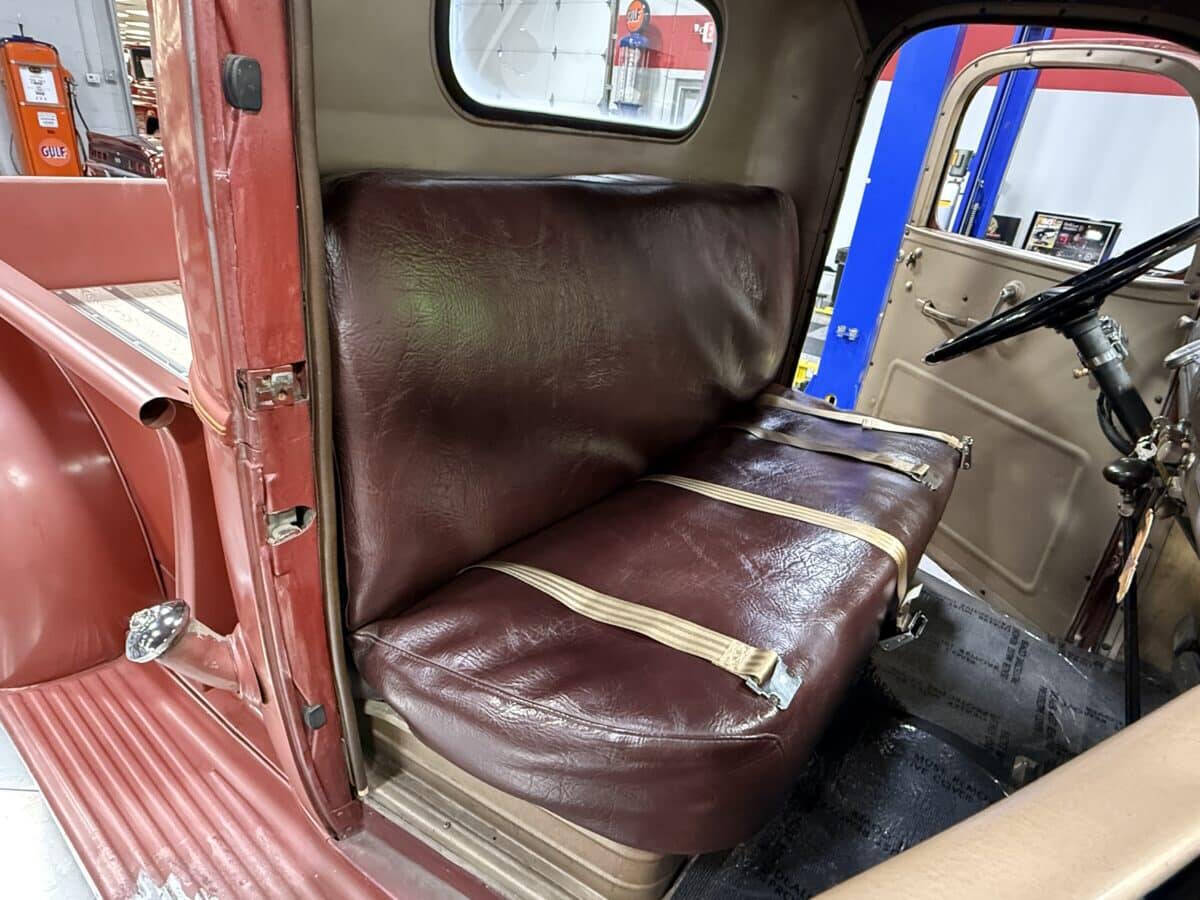 1946 Chevrolet 3100 36
