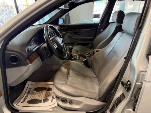 2003 BMW 5 Series 540i