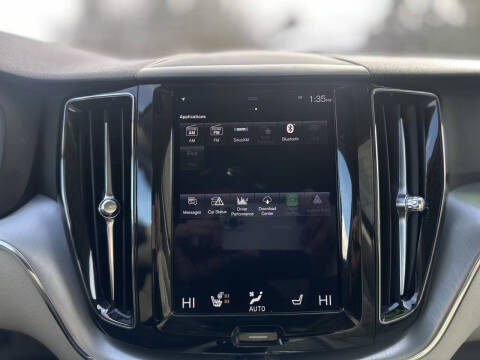 2019 Volvo XC60 T5 Momentum