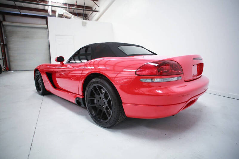 2003 Dodge Viper SRT-10