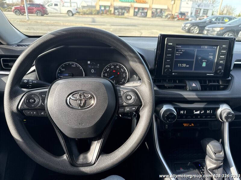 2022 Toyota RAV4 Hybrid LE