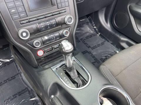 2016 Ford Mustang V6