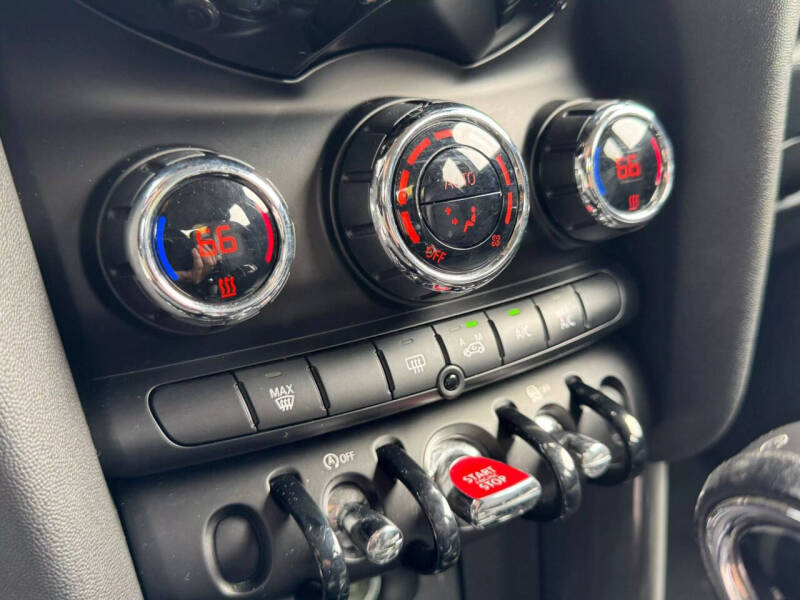 2015 MINI Hardtop 4 Door Cooper