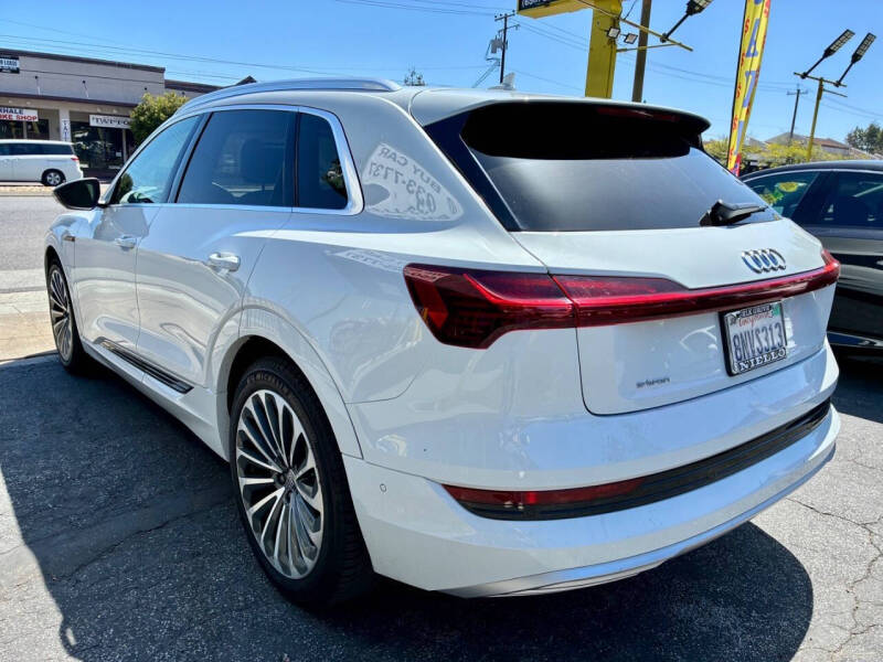 2019 Audi e-tron quattro Prestige