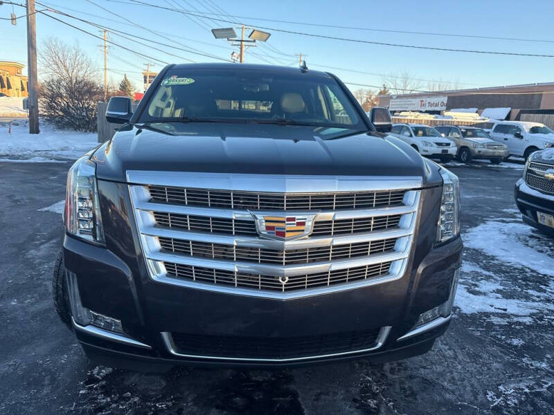 2018 Cadillac Escalade Luxury