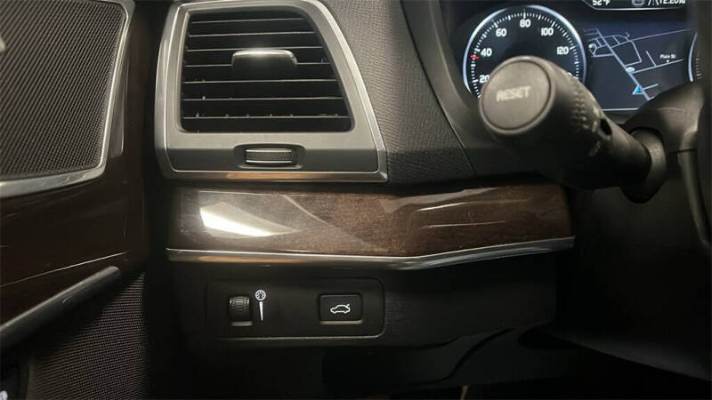 2019 Volvo XC90 T6 Momentum