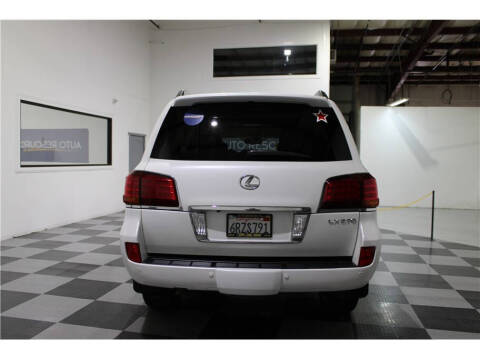 2011 Lexus LX 570