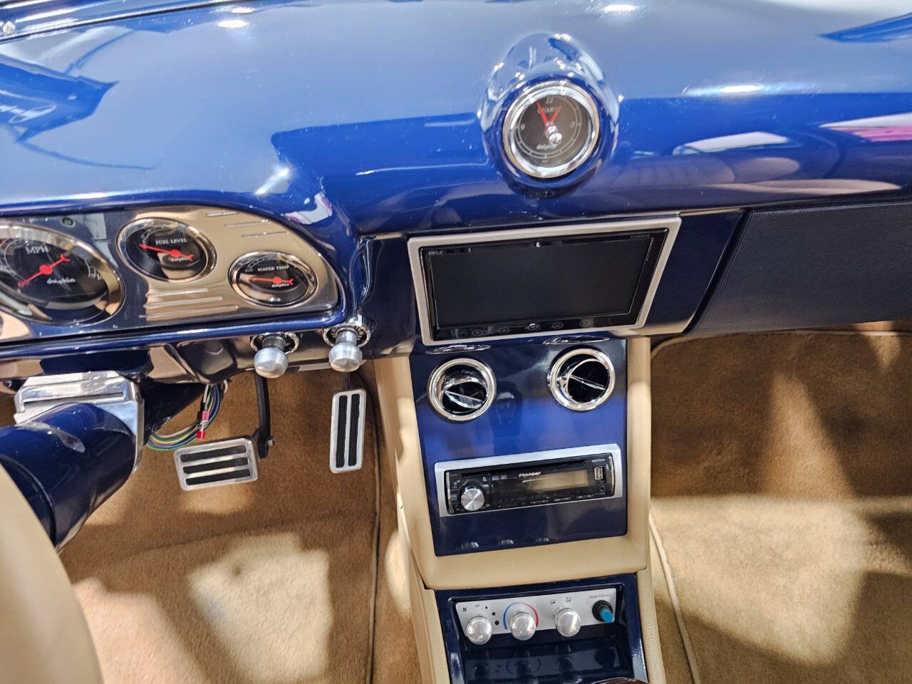 1953 Ford Mainline 196