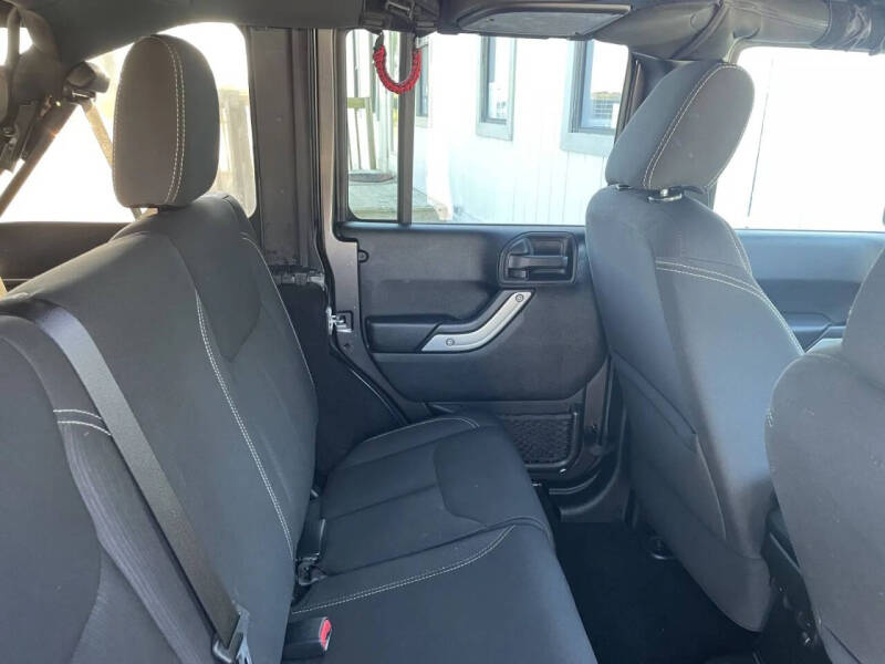 2016 Jeep Wrangler Unlimited Sahara