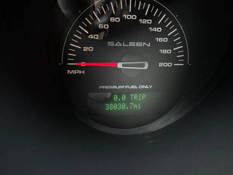 2005 Ford Mustang GT Deluxe
