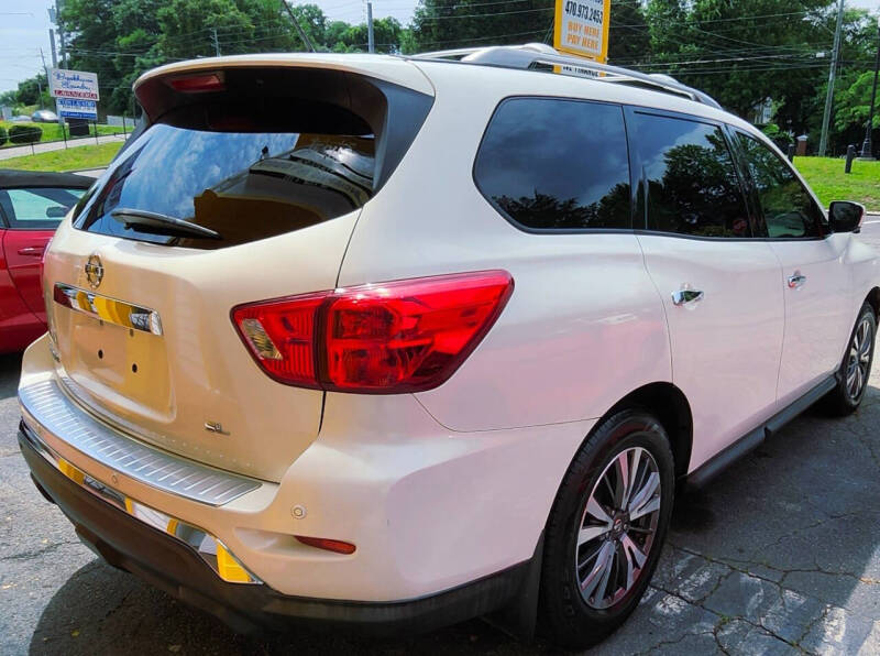 2017 Nissan Pathfinder SV