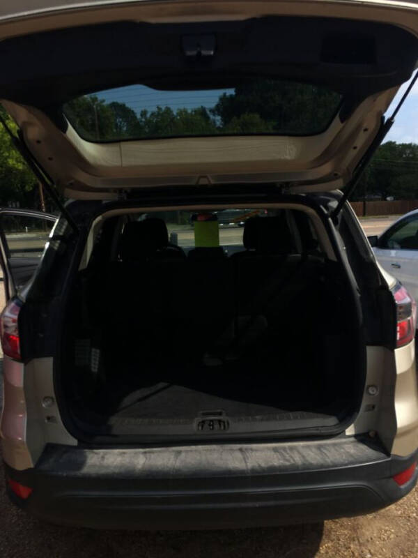 2017 Ford Escape S