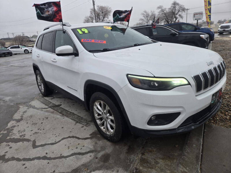 2019 Jeep Cherokee for sale at C & A Auto Sales in Dodge City KS