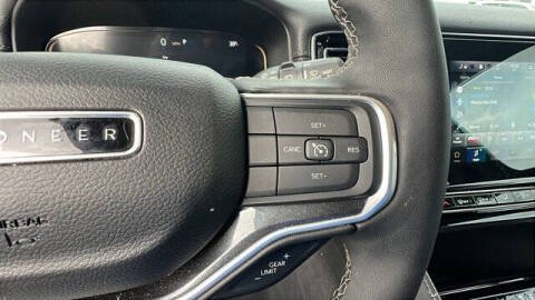 2024 Jeep Wagoneer L