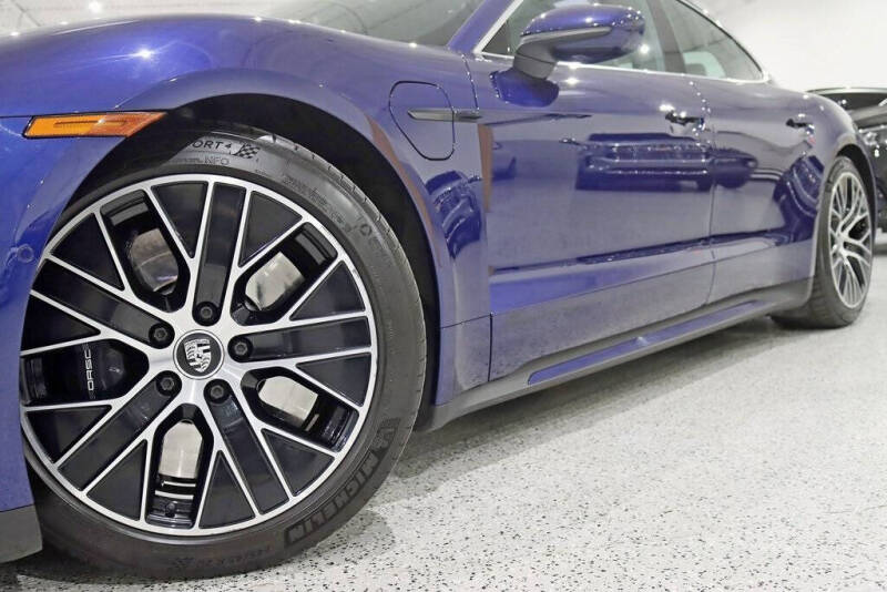 2020 Porsche Taycan Turbo