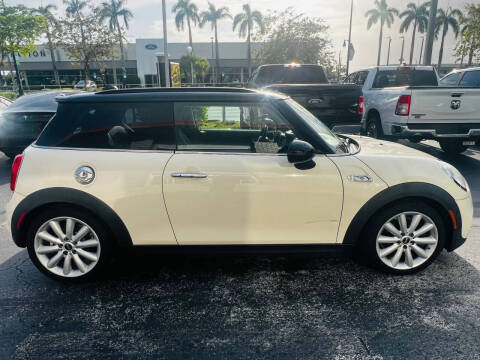 2015 MINI Hardtop 2 Door Cooper S