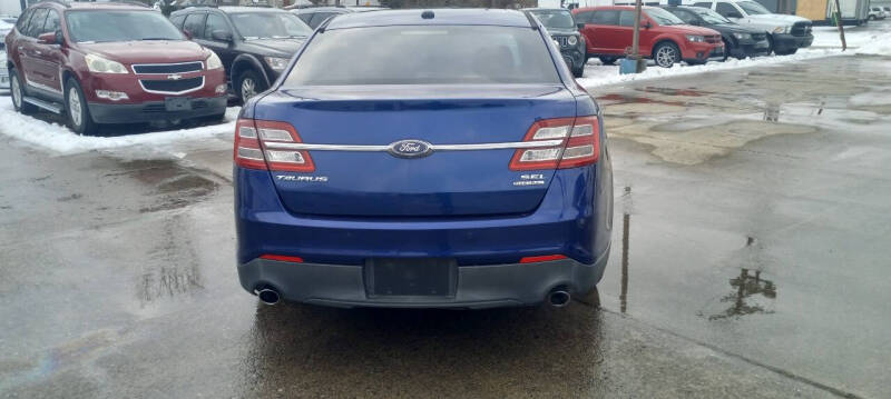 2015 Ford Taurus SEL