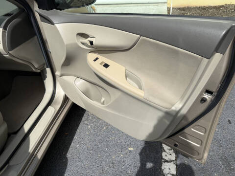 2009 Toyota Corolla LE