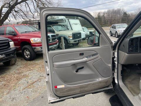 2005 Chevrolet Avalanche 1500 LS