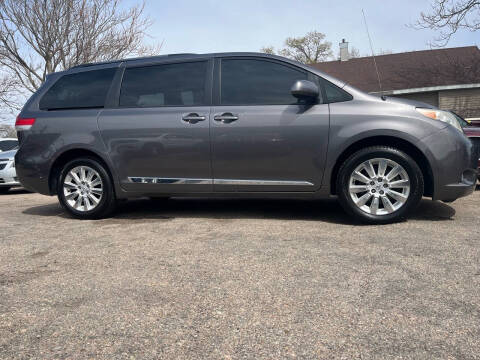 2011 Toyota Sienna XLE 7-Passenger
