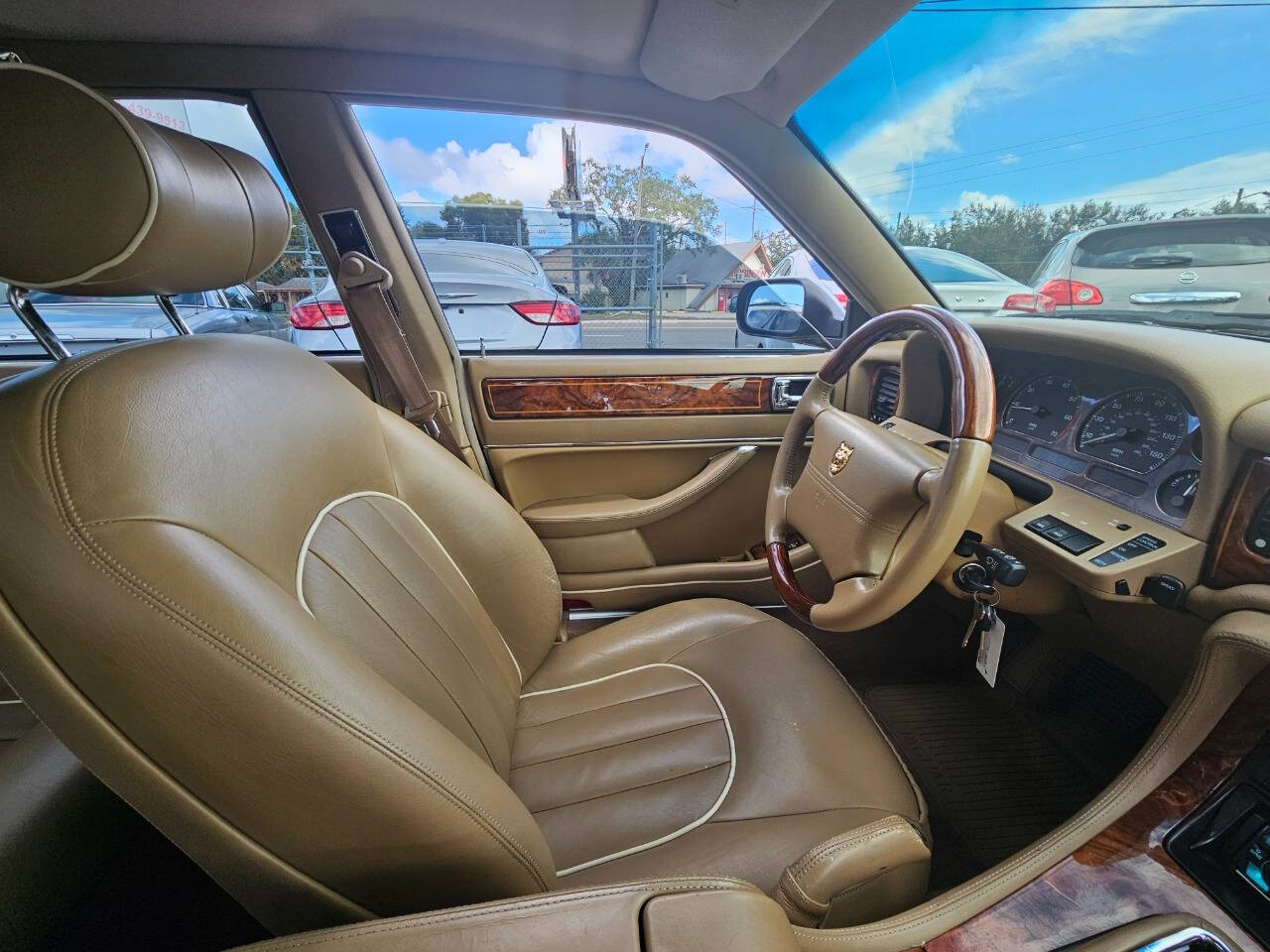 1995 Jaguar XJ-Series for sale at JOHNS AUTO SALES LLC in Apopka, FL